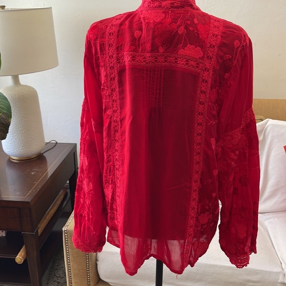 Johnny was red Areen blouse  size L NWNT - Picture 3 of 3